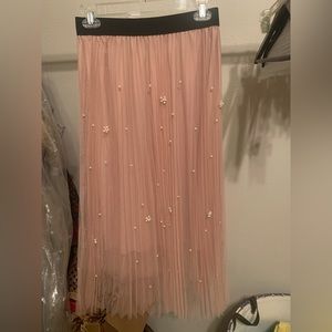 NWT midi skirt by Sadie and love. Size M.